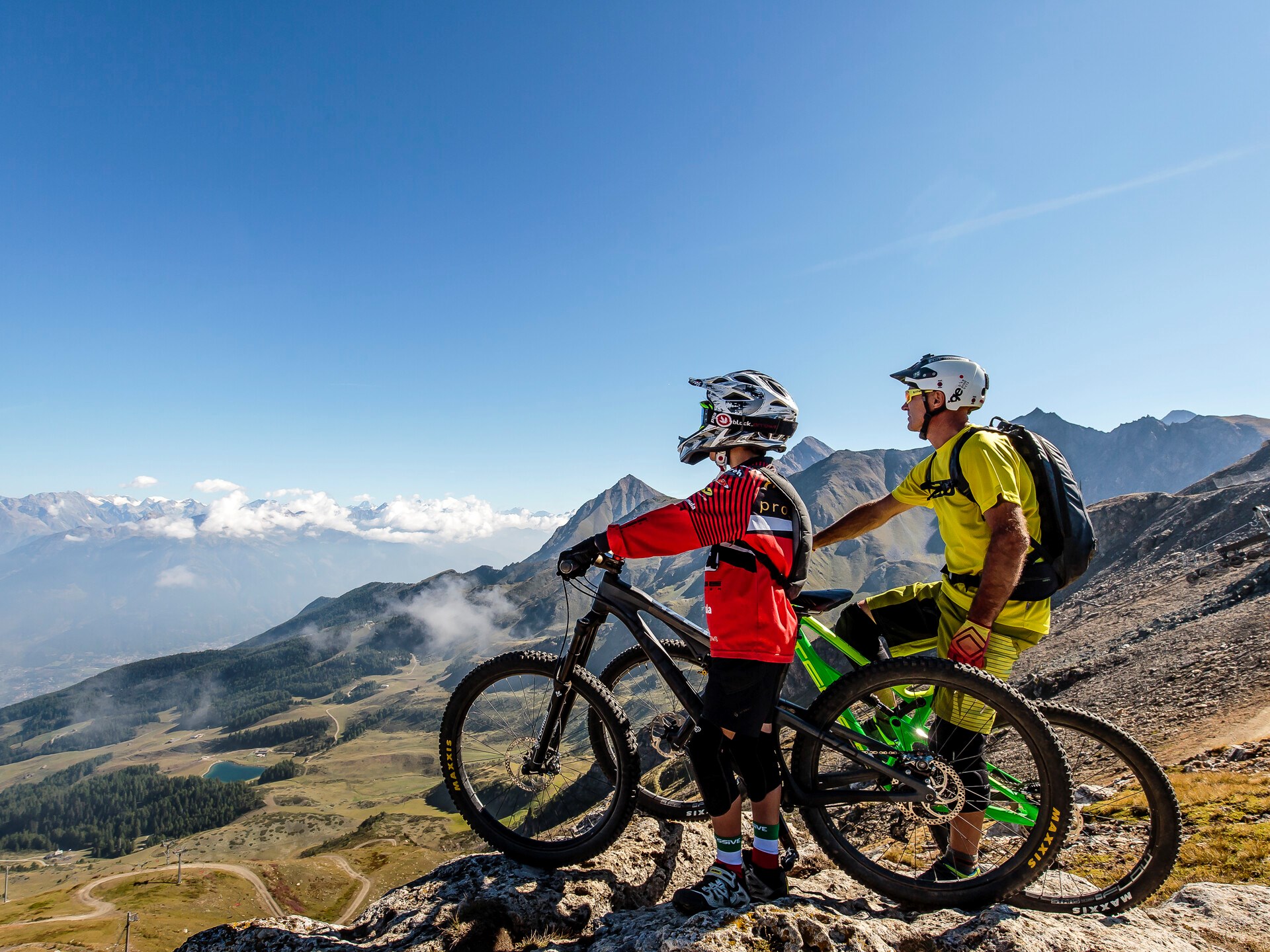 Road bike downhill deals